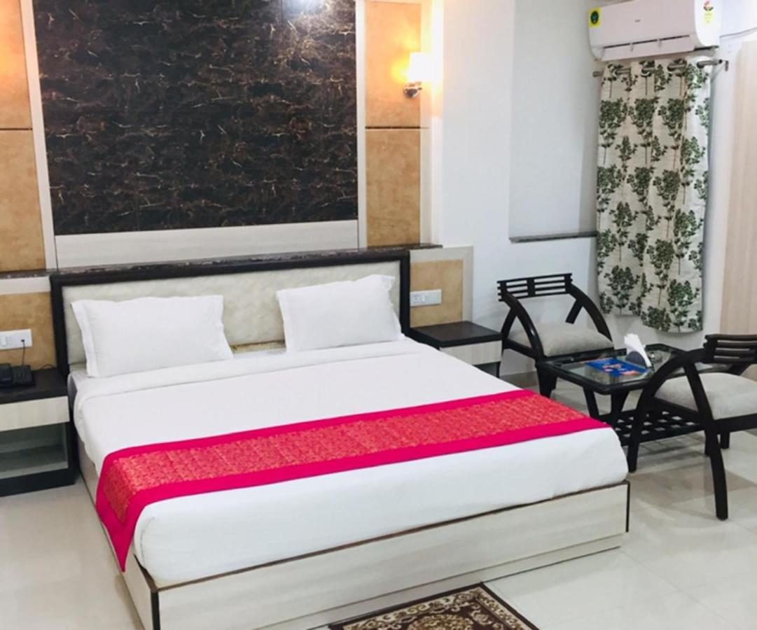 Aero Home Stay- Bed & Breakfast New Delhi Extérieur photo